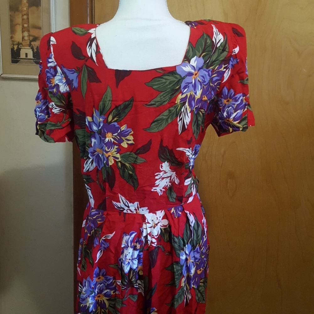 Red Romper - Picture 3 of 4